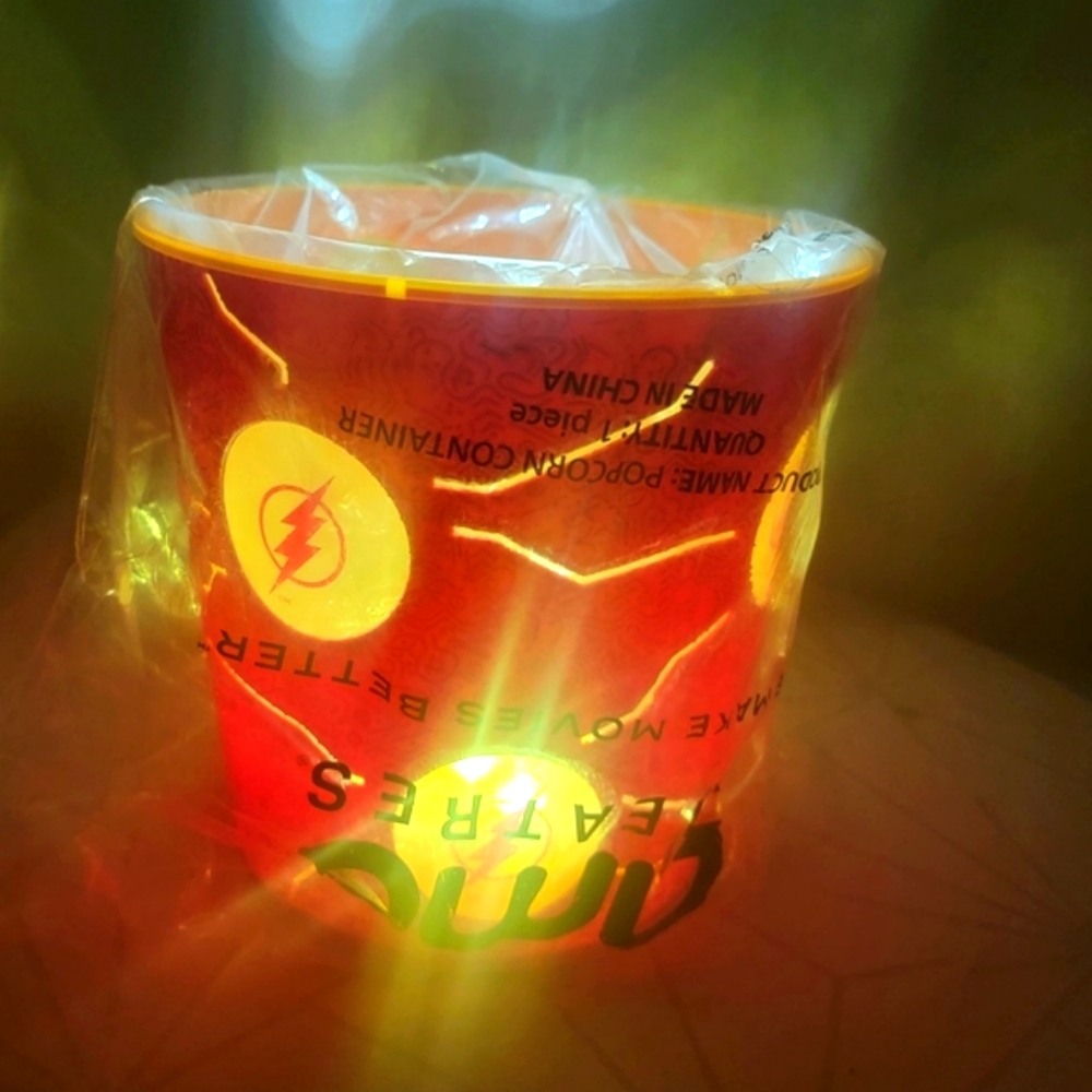 AMC EXCLUSIVE! Flash Light up Popcorn Bucket!!